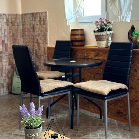 Ninic Family Apartments Tivat Ngoại thất bức ảnh