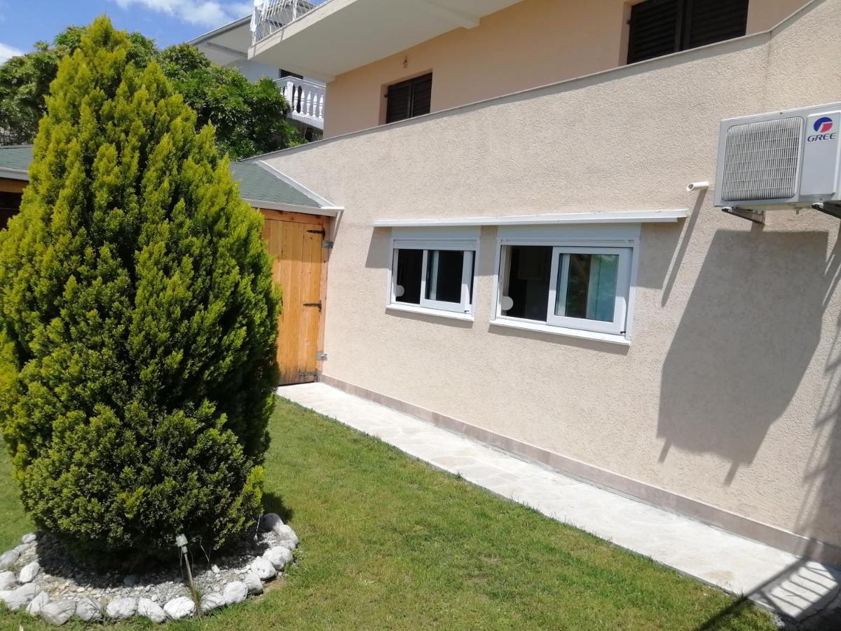 Ninic Family Apartments Tivat Ngoại thất bức ảnh